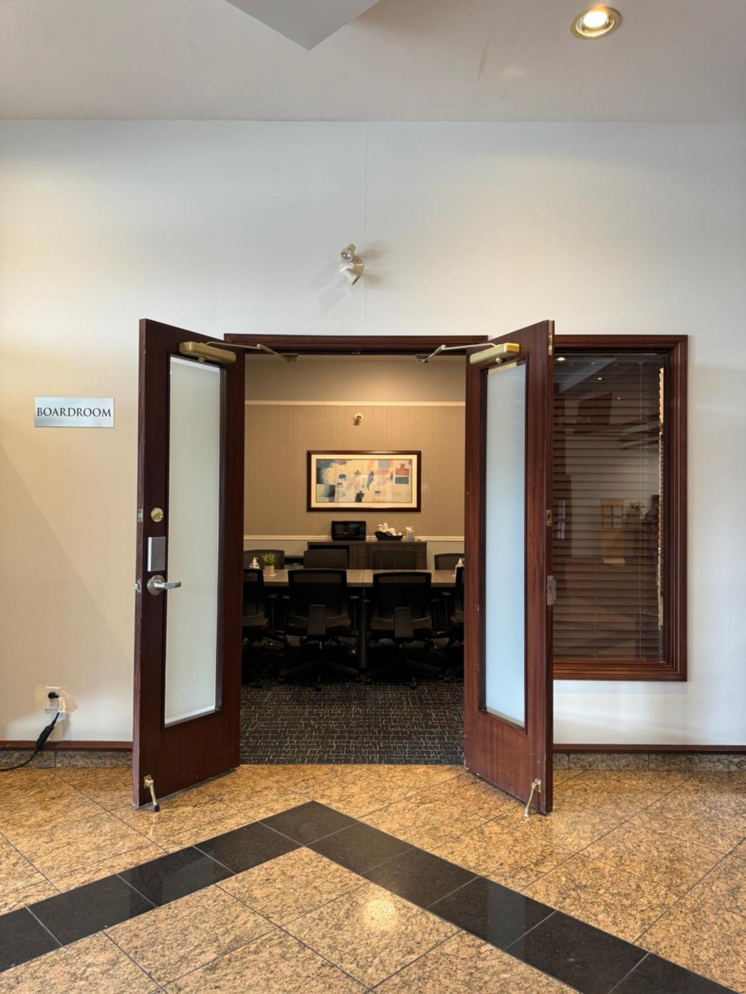 Divya Sutra Plaza And Conference Centre Airport Hotel 3*