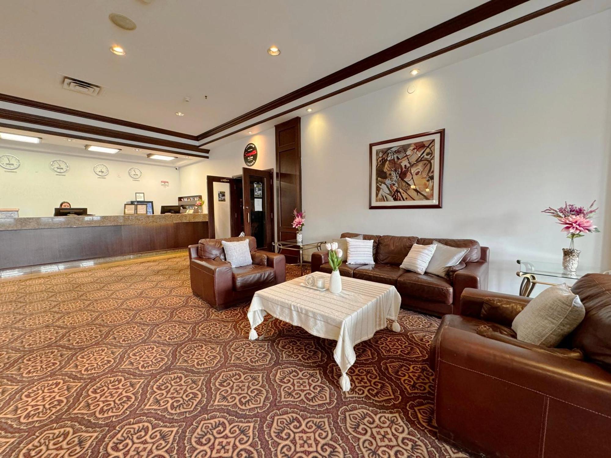 Divya Sutra Plaza And Conference Centre Airport 3*