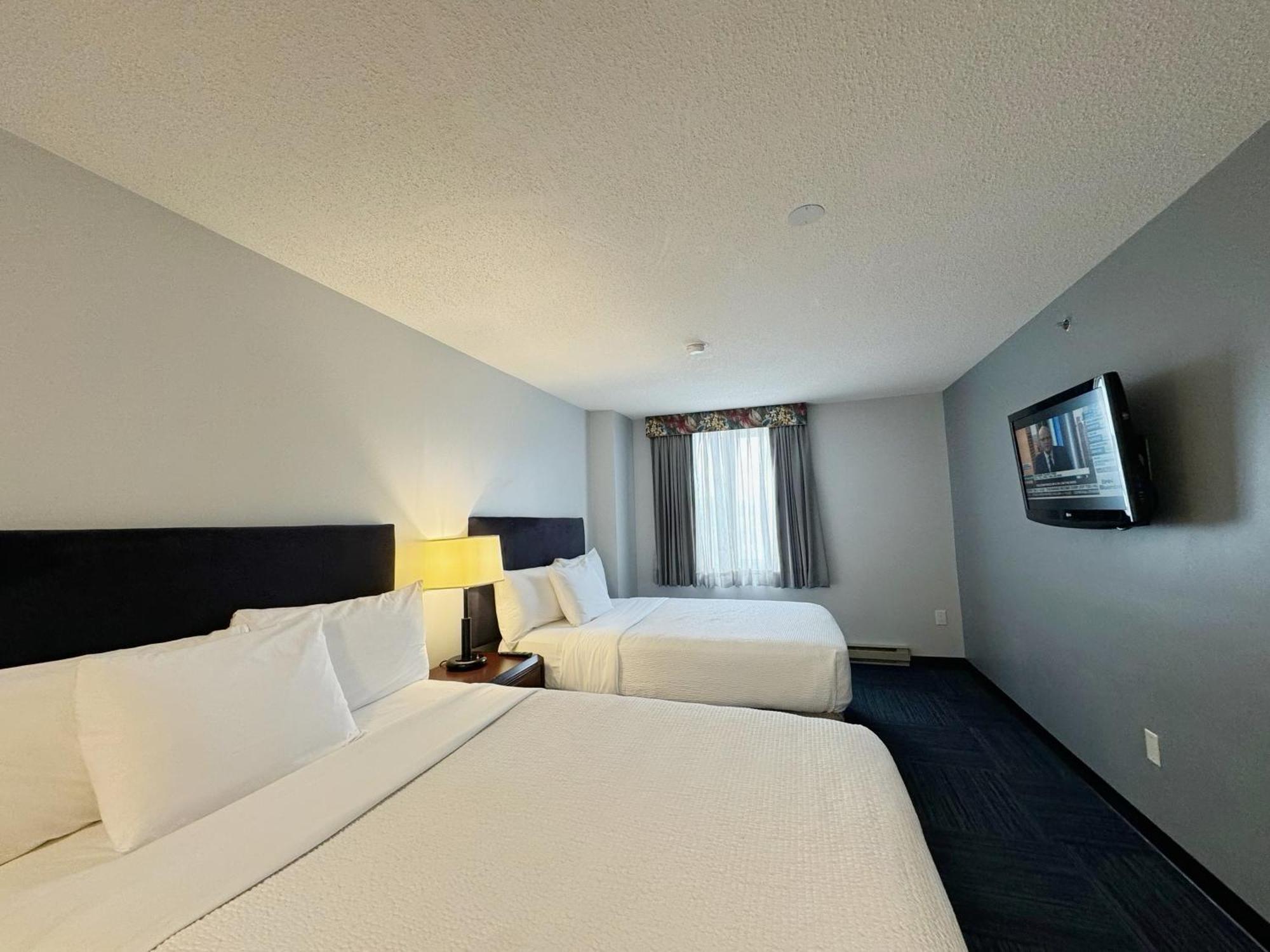 Hotel Divya Sutra Plaza And Conference Centre Airport