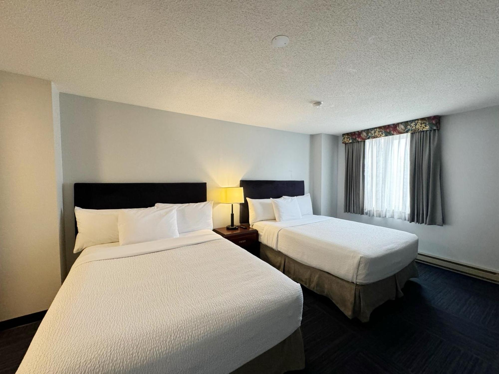 Divya Sutra Plaza And Conference Centre Airport Calgary