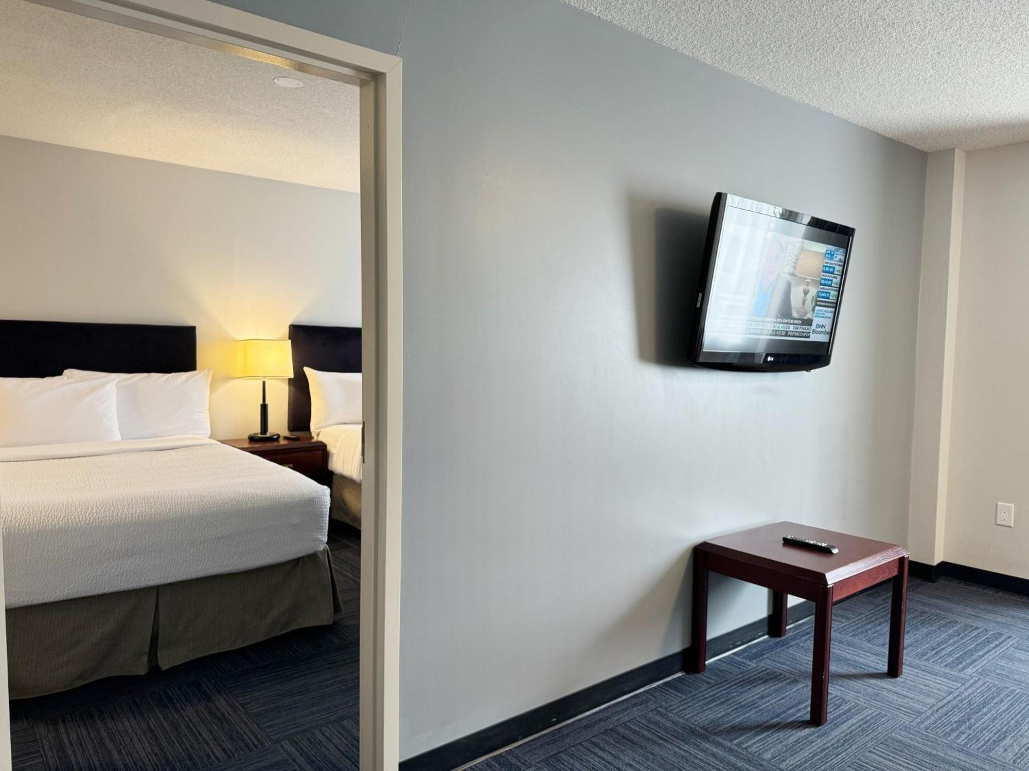 Divya Sutra Plaza And Conference Centre Airport Hotel 3*