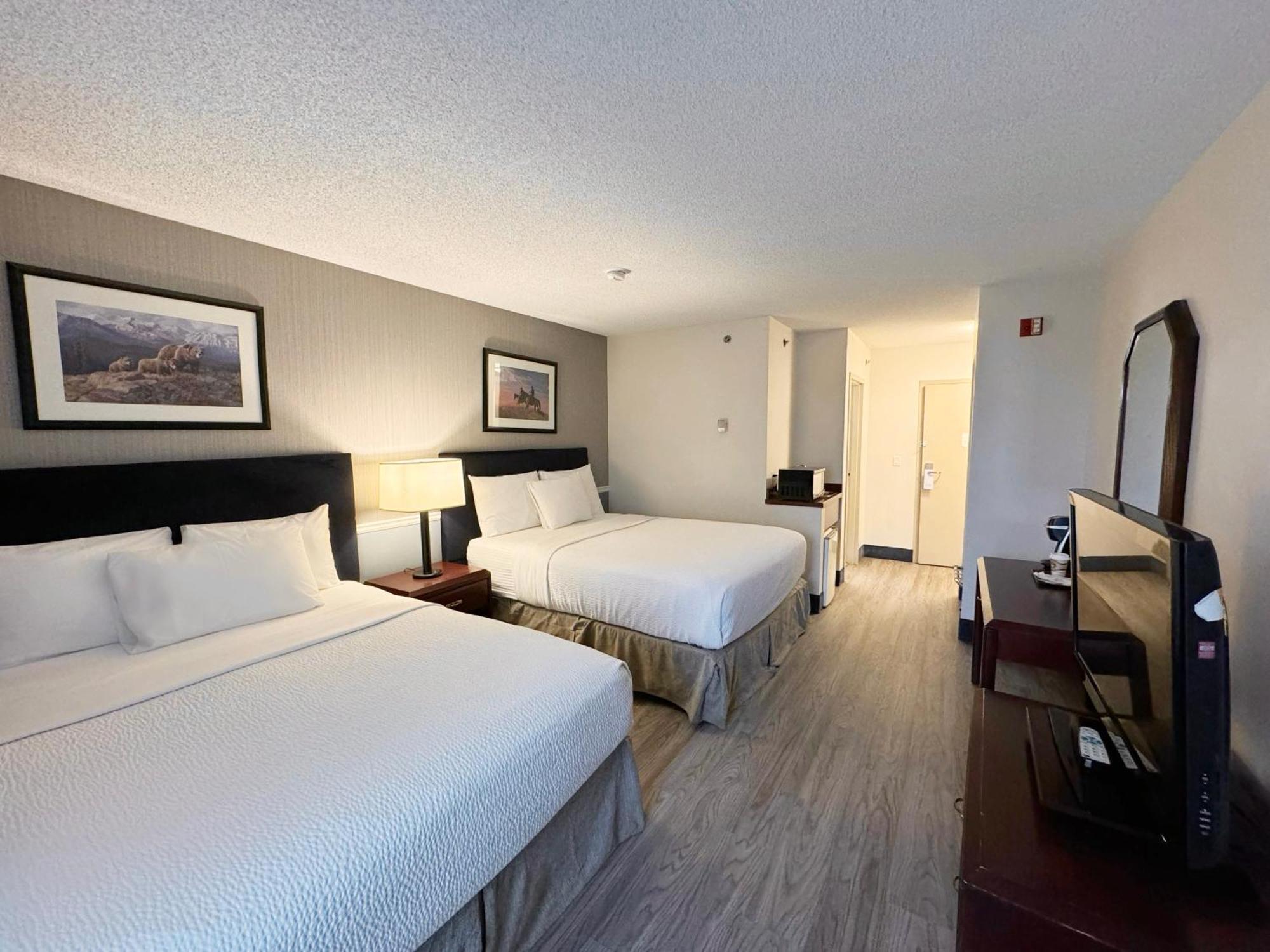 Hotel Divya Sutra Plaza And Conference Centre Airport Calgary
