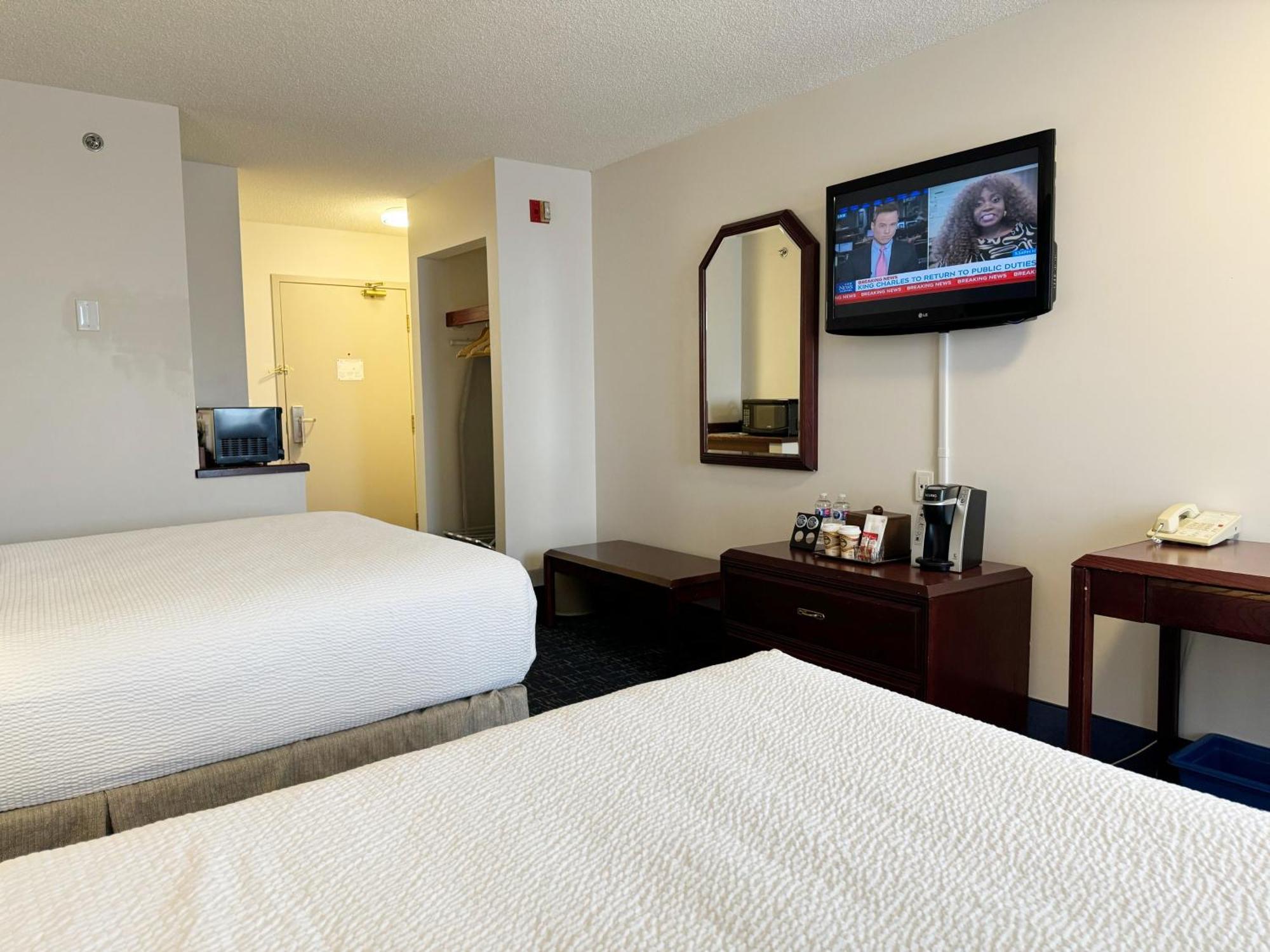 Hotel Divya Sutra Plaza And Conference Centre Airport 3*