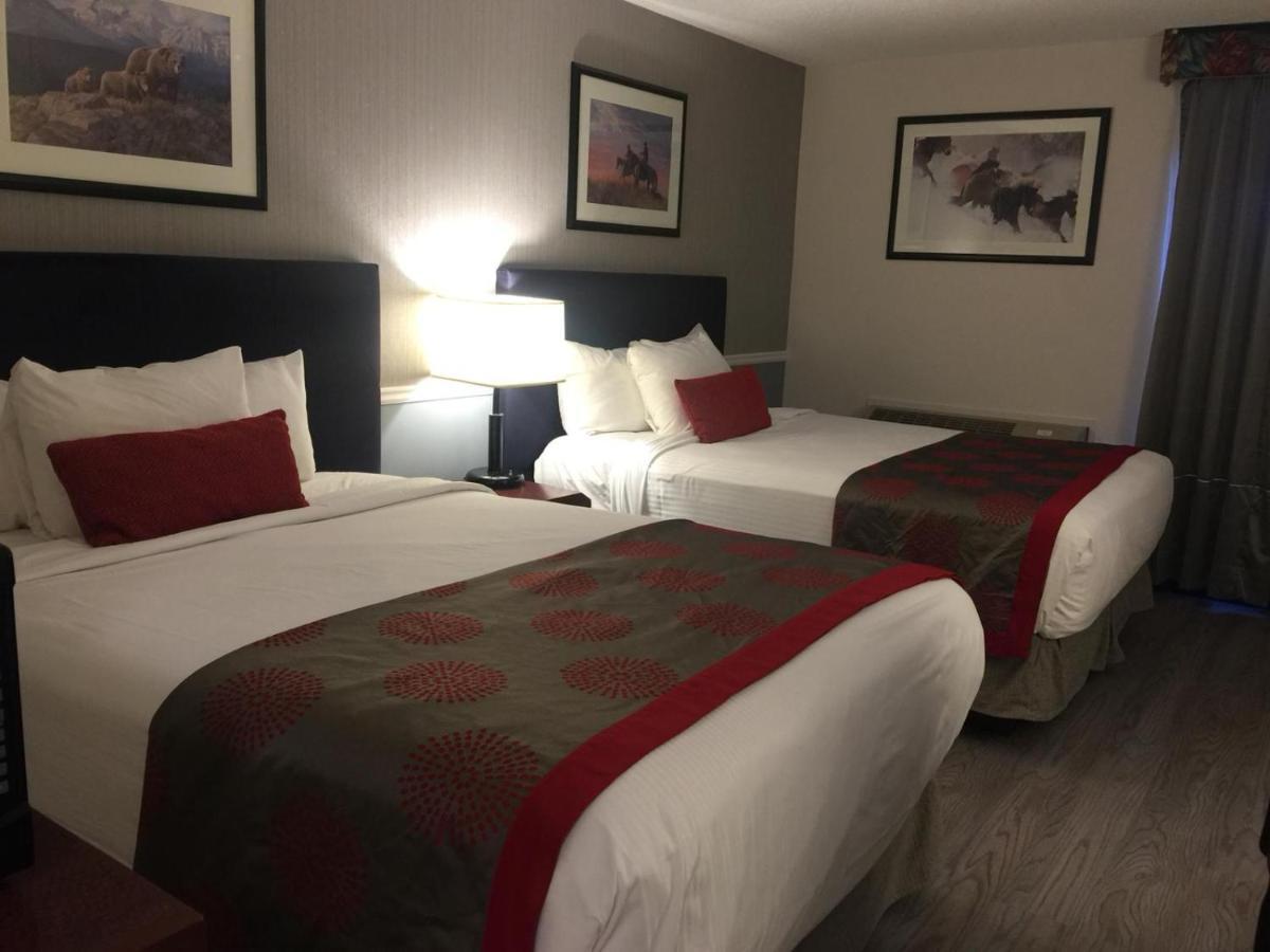 Hotel Divya Sutra Plaza And Conference Centre Airport Calgary